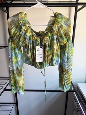 Zara off shoulder cropped  Top